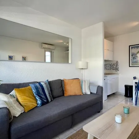 Appartement Ideal Vacation In Juan-les-pins, With A Pool And 5 Minutes From The
