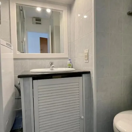 Appartement Ideal Vacation In Juan-les-pins, With A Pool And 5 Minutes From The